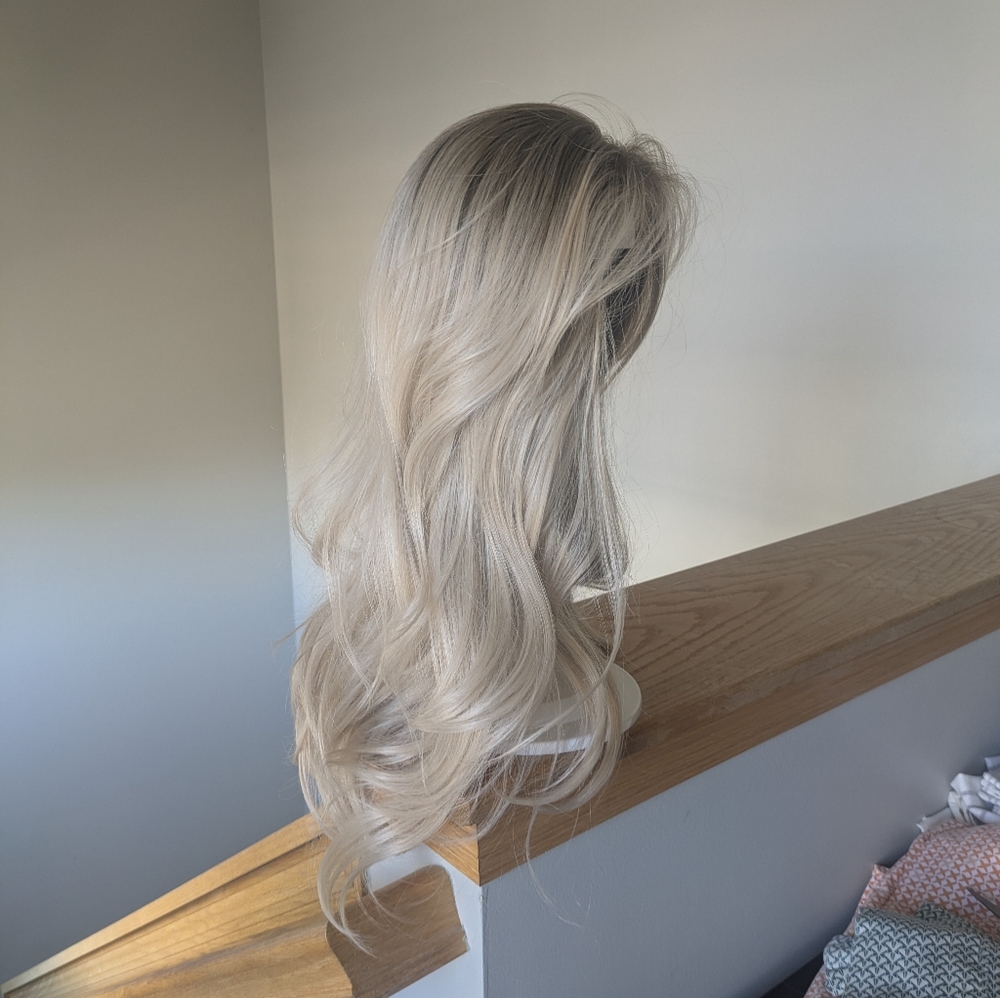 Chelsey Smith Crowns Meghan *PETITE* natural blonde